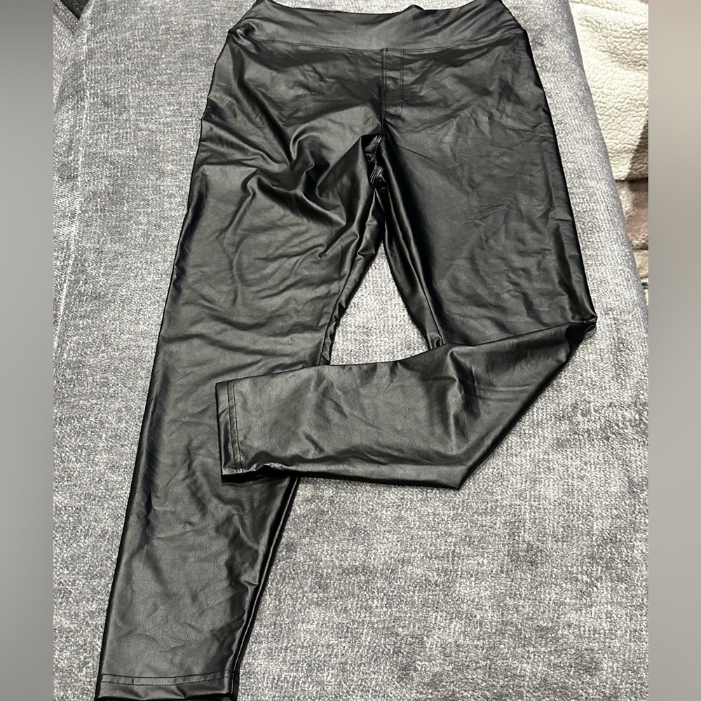Sleek Black Leggings